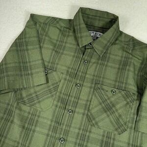 Orvis  Button Up Shirt Mens M Green Plaid Classic Collection Short Sleeve